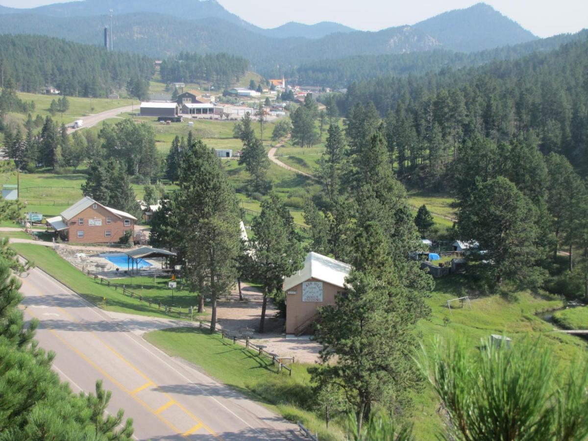 Black Hills Cabins At Quail'S Crossing Hill City Exterior photo