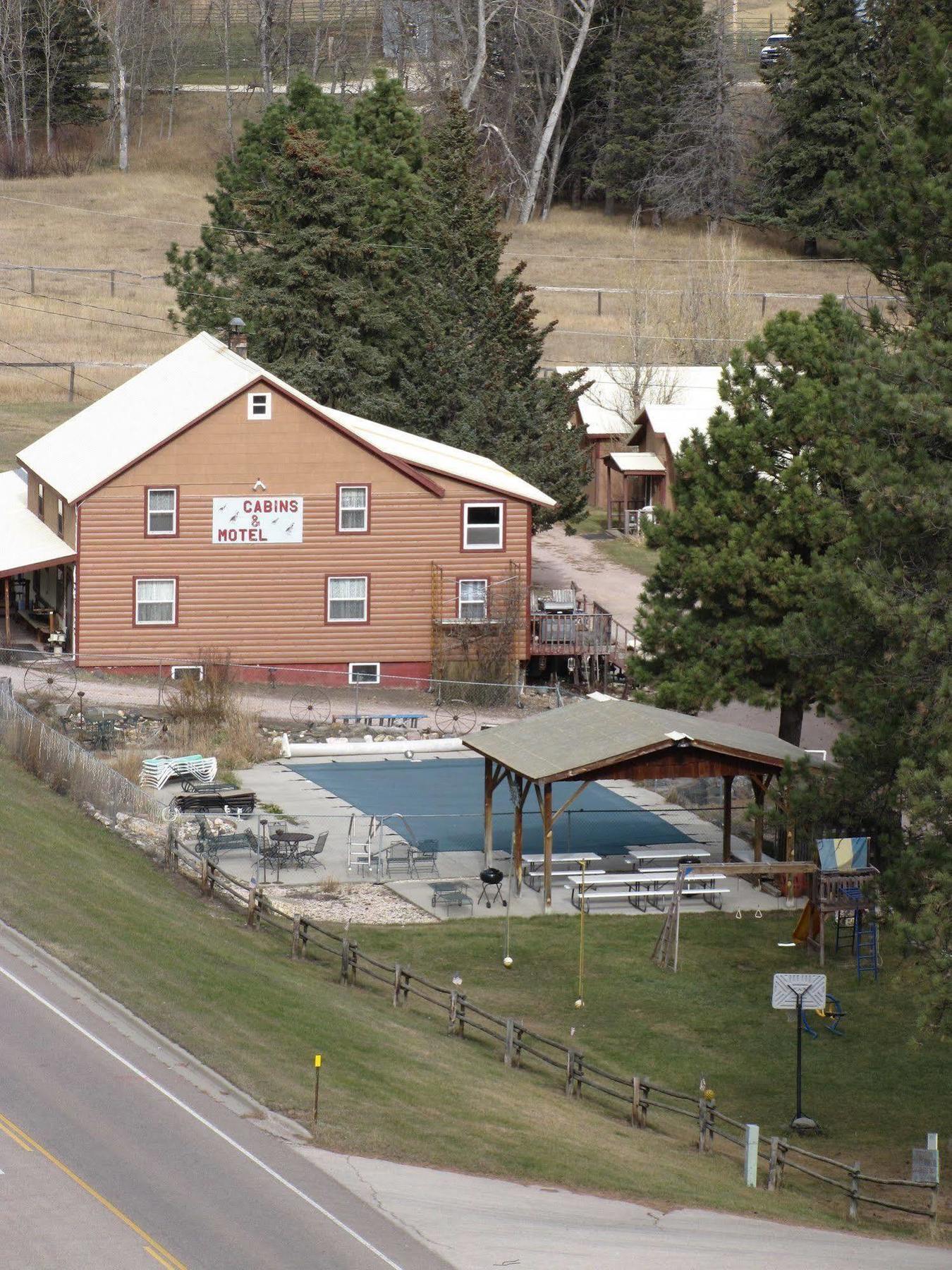 Black Hills Cabins At Quail'S Crossing Hill City Exterior photo