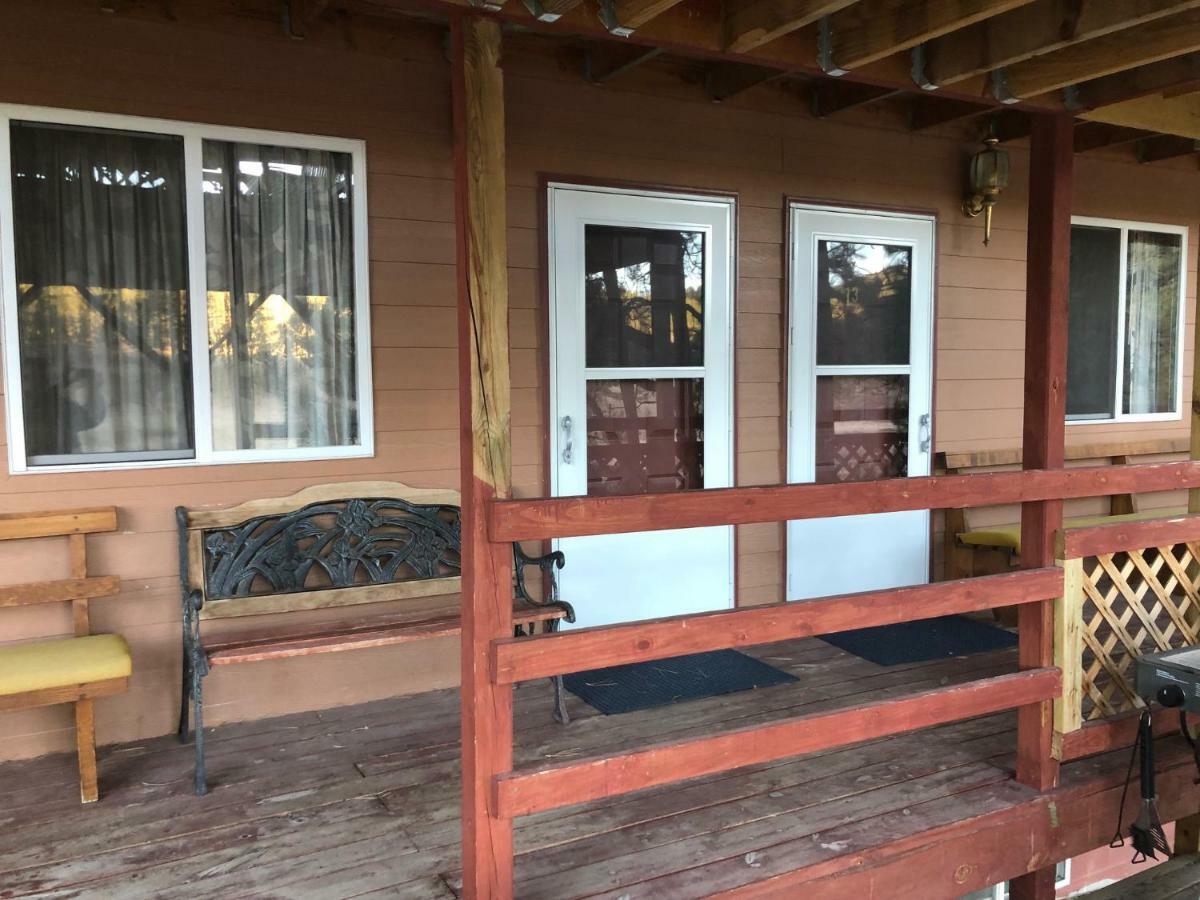 Black Hills Cabins At Quail'S Crossing Hill City Exterior photo